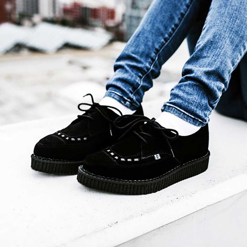 Pointed Creeper Black Suede